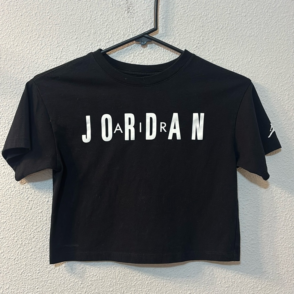 Air Jordan cropped graphic tee size small (8/10)
